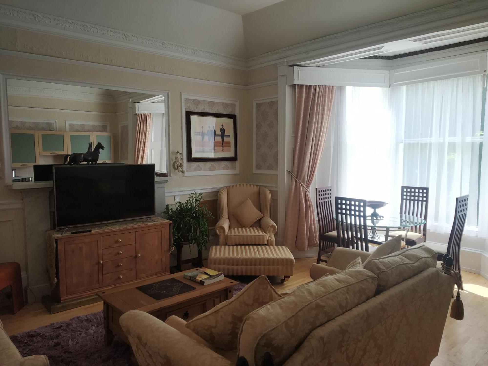 บัสบี้ อพาร์ตเมนต์ Apartment กลาสโกว์ ห้อง รูปภาพ