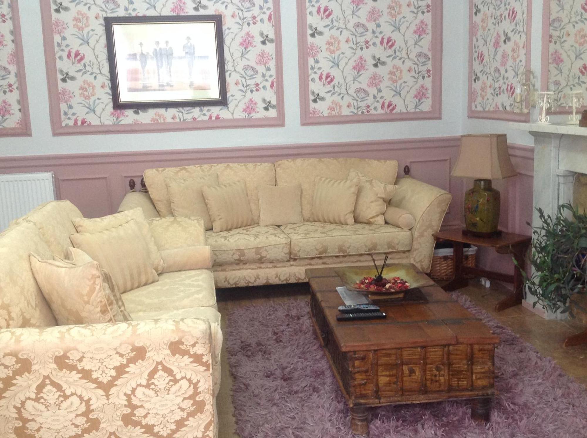 บัสบี้ อพาร์ตเมนต์ Apartment กลาสโกว์ ภายนอก รูปภาพ